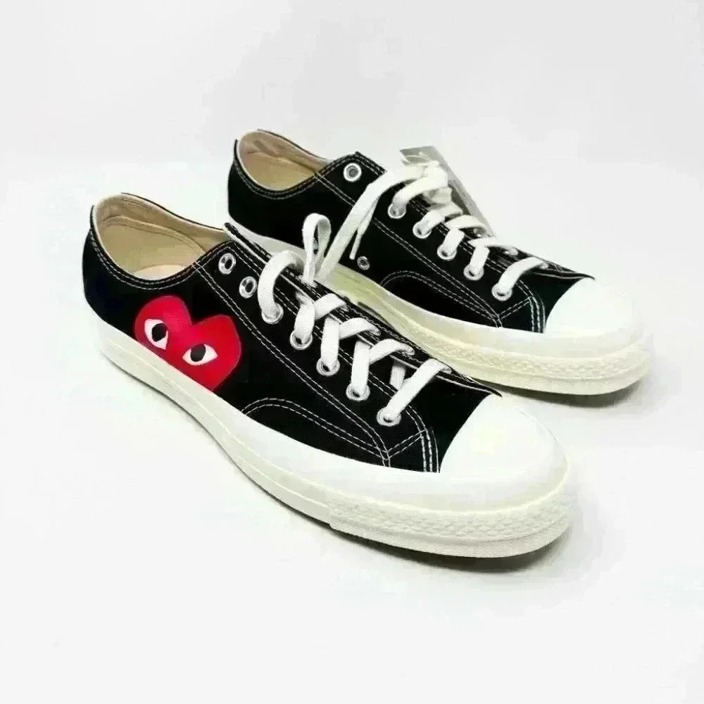 BRAND NEW IN BOX WITH TAGS COMME  DES GARÇONS PLAY CONVERSE X CDG PLAY BLACK